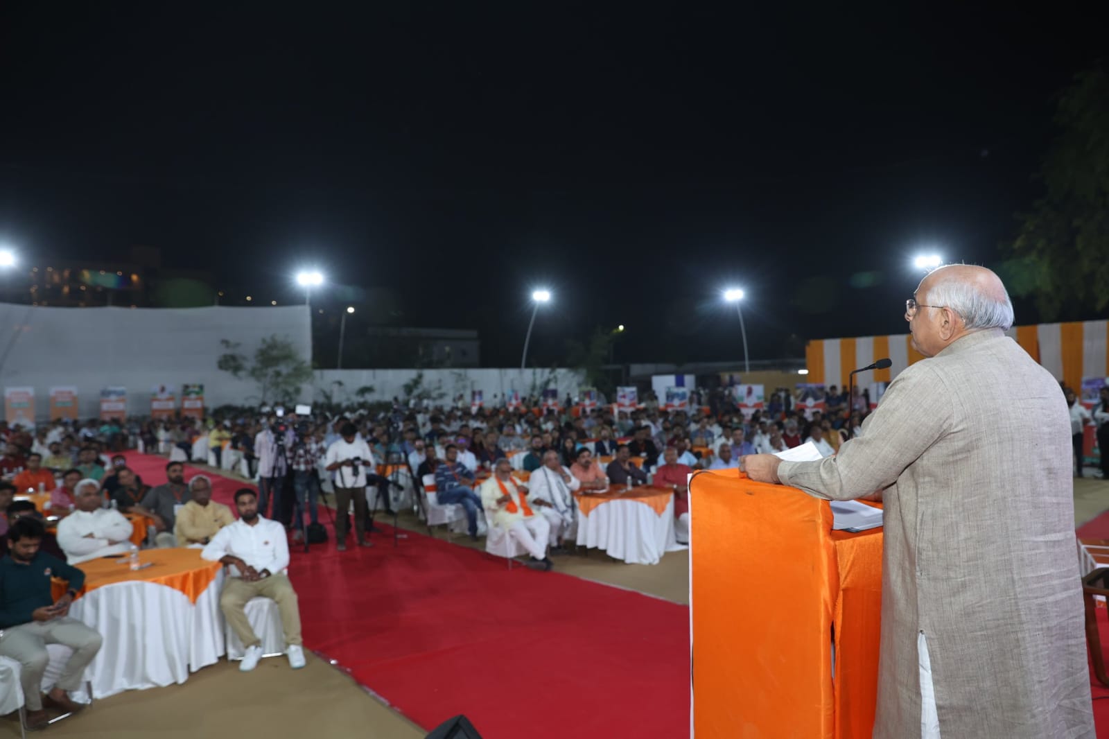 માનનીય કેન્દ્રીય મંત્રી શ્રી અમિતભાઈ શાહે 45 જેટલી કંપનીઓના IT પ્રોફેશનલ્સ સાથે સંવાદ કર્યો. 
