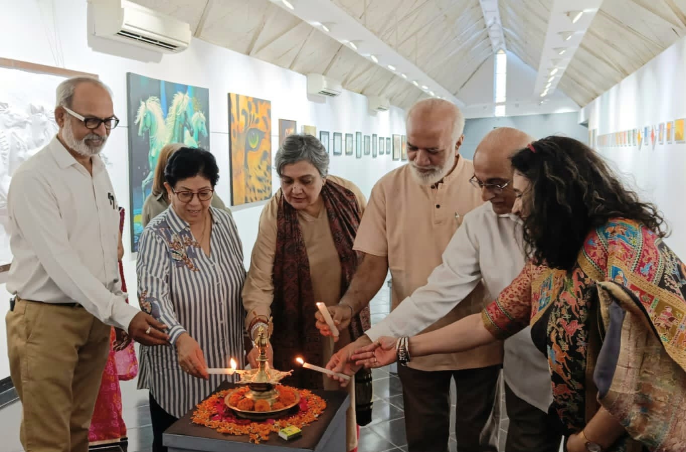 સેજલબેન તથા વિનય પંડ્યા દ્વારા શિવ-શક્તિ, તથા રિયાલિસ્ટિક પર આધારિત કલાસર્જન