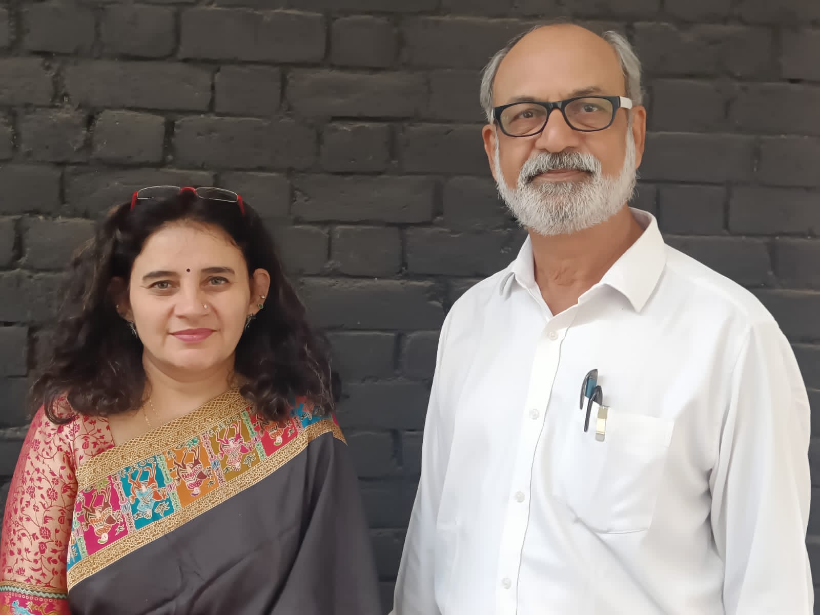 સેજલબેન તથા વિનય પંડ્યા દ્વારા શિવ-શક્તિ, તથા રિયાલિસ્ટિક પર આધારિત કલાસર્જન