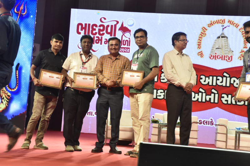 અંબાજી ખાતે ભાદરવી મેળામાં સેવા આપનાર સેવા કેમ્પો અને પત્રકારોનો સત્કાર સમારોહ યોજાયો અંબાજી ભાદરવી પૂનમનો મેળો ૨૦૨૪ અનેક રીતે યાદગાર અને અવિસ્મરણીય બની રહ્યો 