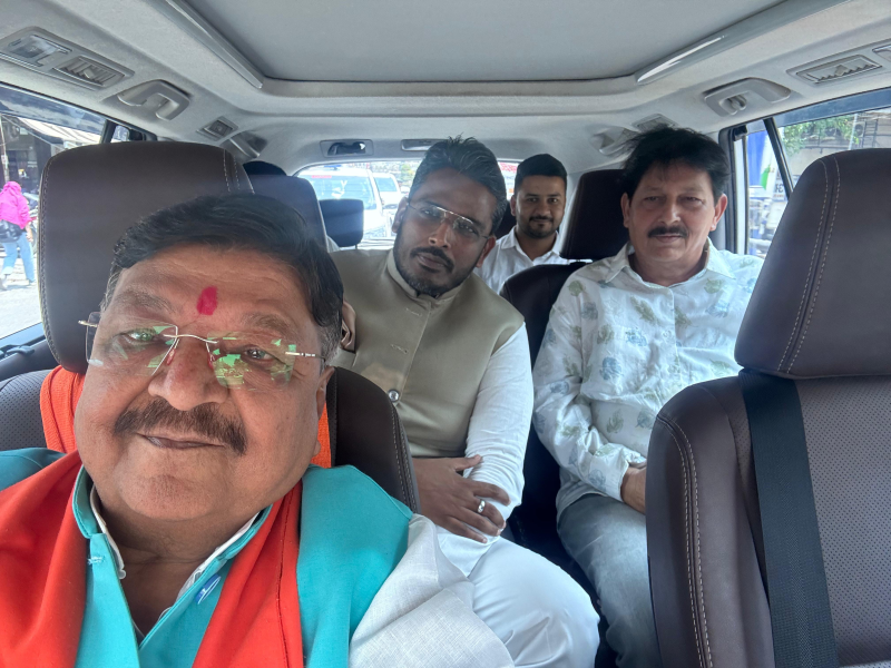 ઈન્દોર લોકસભા સીટના કોંગ્રેસના ઉમેદવાર ભાજપમાં જોડાયા  અક્ષય કાંતિ બમે કોંગ્રેસના ઉમેદવાર તરીકે પોતાનું ઉમેદવારી ફોર્મ પરત ખેંચી લીધું 