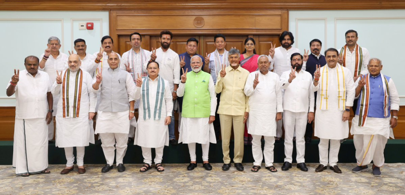 લોકસભા ચૂંટણી-2024ના પરિણામો બાદ હવે સરકાર રચવાની કવાયત શરૂ એનડીએની બેઠકમાં પ્રસ્તાવ પસાર કરીને નરેન્દ્ર મોદીને એનડીએના નેતા તરીકે પસંદ કરાયા