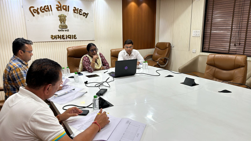 અમદાવાદ જિલ્લા કલેકટર સુશ્રી પ્રવિણા ડી.કે.એ વિડિયો કોન્ફરન્સના માધ્યમથી જિલ્લામાં વરસાદની સ્થિતિ અને કામગીરીની કરી સમીક્ષા