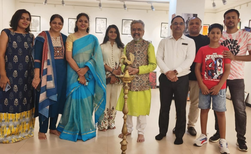 વડોદરામાં યોજાયો આર્ટ-શો , મધુબની, મંડાલા, આધ્યાત્મિક, ઍબ્સ્ટ્રેક્ટ, ફ્લુઇડ, વારલી પેઈન્ટિંગ સહિત વિવિધ આર્ટ શૈલીમાં બનાવાયેલી કૃતિઓ પ્રદર્શિત કરાઈ 