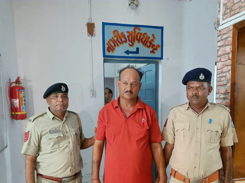 ગુજરાતમાં રેપ ગેંગરેપની સનસનીખેજ ઘટનાઓમાં વધુ એક ઉમેરો થયો ચાર માસુમ બાળકી પર સીરીયલ રેપ: દુષ્કર્મીનું સનસનીખેજ જધન્ય ક્રુત્ય  