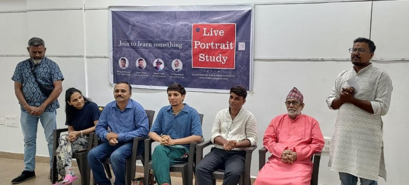 અમદાવાદમાં લાઈવ પોર્ટ્રેટ સ્ટડી ગ્રુપના કલાકારો કરી રહ્યા છે સતત કલા સાધના લાઈવ પોટ્રેટ સર્જન અને કલા અભ્યાસ દ્વારા કલાસાધકો કરે છે કલા પ્રવૃત્તિ .