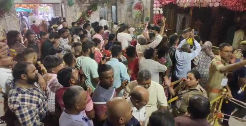 આજે ભાદરવી પૂનમ , શક્તિપીઠ અંબાજીમાં માઇભક્તોનો મહાસાગર ઉમટ્યો 7 દિવસના મહાકુંભમા લાખોની સંખ્યામા માઇભકતો માતાજીના દર્શનાર્થે ઉમટ્યા