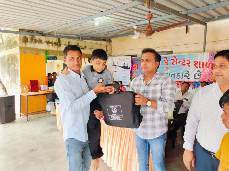 વેરાવળ ખાતે ભિડીયા પે સેન્ટર શાળા પ્રવેશ ઉત્સવ અને કન્યા કેળવણી મહોત્સવ કાર્યક્રમ યોજાયો  રાજ્ય સરકાર દ્વારા ગુજરાતમાં ઉજવાતો ઉત્સવ એટલે પ્રવેશઉત્સવ  