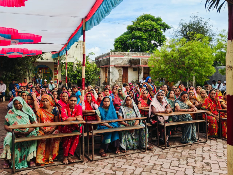 વેરાવળ ખાતે ભિડીયા પે સેન્ટર શાળા પ્રવેશ ઉત્સવ અને કન્યા કેળવણી મહોત્સવ કાર્યક્રમ યોજાયો  રાજ્ય સરકાર દ્વારા ગુજરાતમાં ઉજવાતો ઉત્સવ એટલે પ્રવેશઉત્સવ  