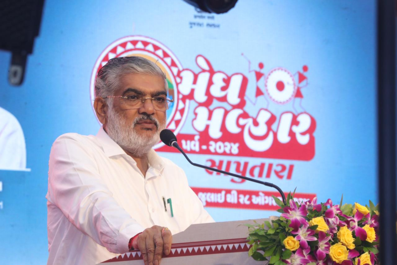 ગિરિમથક ખાતે 'સાપુતારા મેઘ મલ્હાર પર્વ ૨૦૨૪’નો રંગારંગ પ્રારંભ ગુજરાત સતત 'વર્લ્ડ ટુરિઝમ મેપ' પર ચમકતું અને ધબકતું રહે એ માટે રાજ્ય સરકાર સંપૂર્ણ પ્રતિબદ્ધ