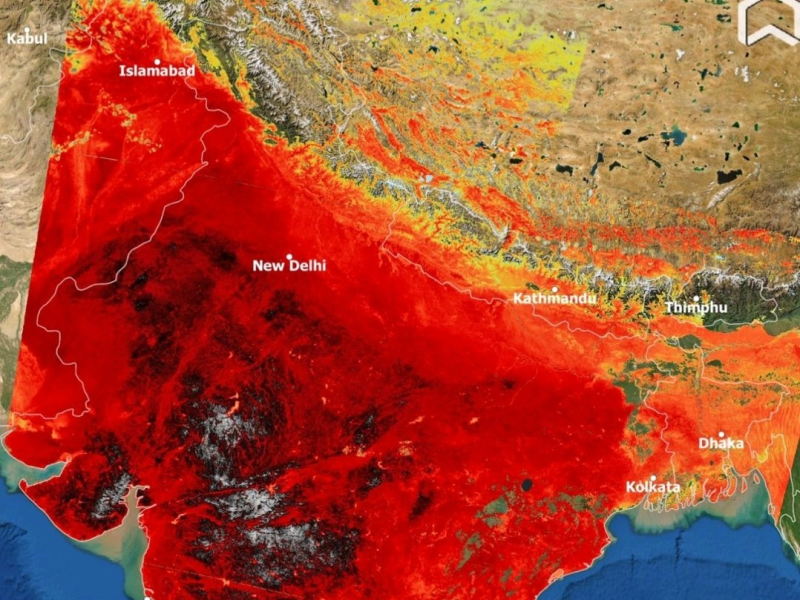 पंजाब में लगातार गरमी नए रिकॉर्ड बना रही है। बरसात के आसार न होने के चलते तापमान में कमी आने की संभावना भी नहीं है। राजधानी चंडीगढ़ में भी सीजन का सबसे बड़ा तापमान 44.5 डिग्री रिकॉर्ड किया गया। 