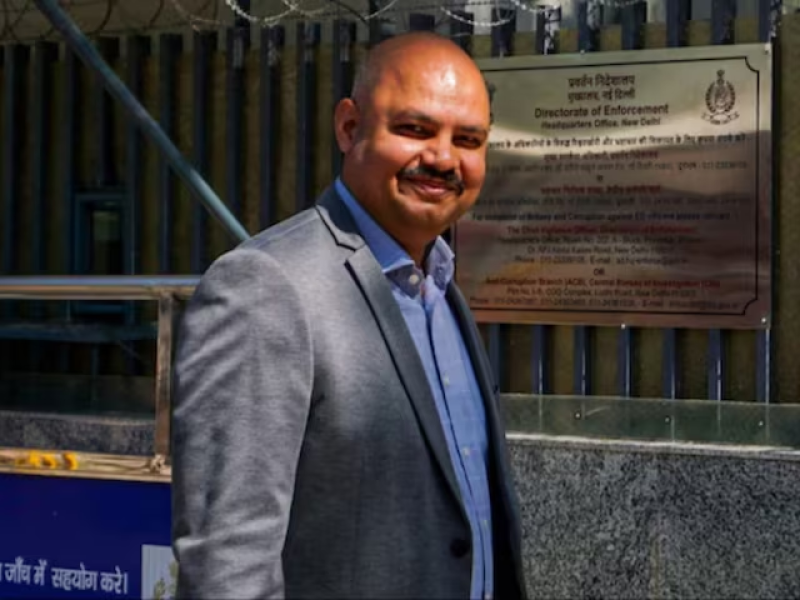 दिल्ली पुलिस ने आप सांसद स्वाति मालीवाल से मारपीट मामले में दिल्ली के मुख्यमंत्री अरविंद केजरीवाल के पूर्व पीएस विभव कुमार को गिरफ्तार किया 