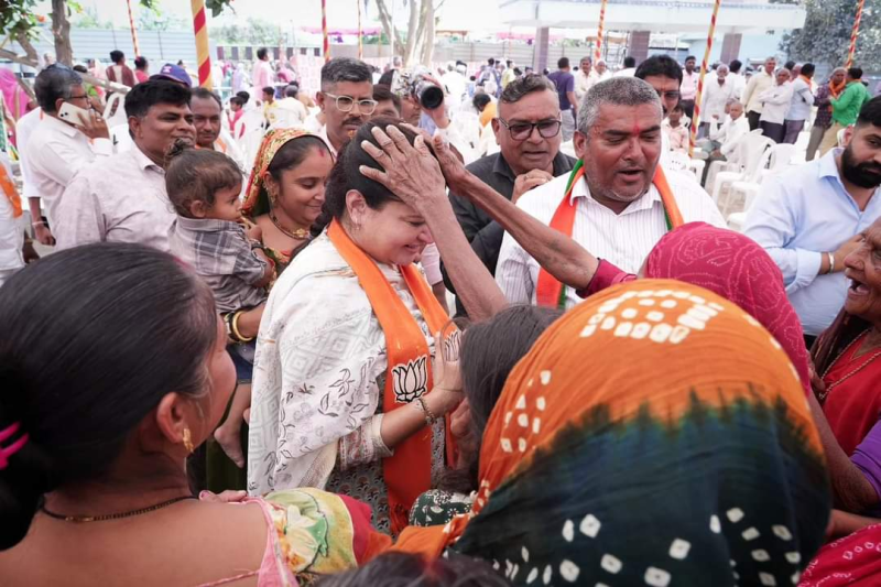 જામનગરમાં પૂનમ બહેન માડમનો ચૂંટણી પ્રચાર પુરજોશમાં