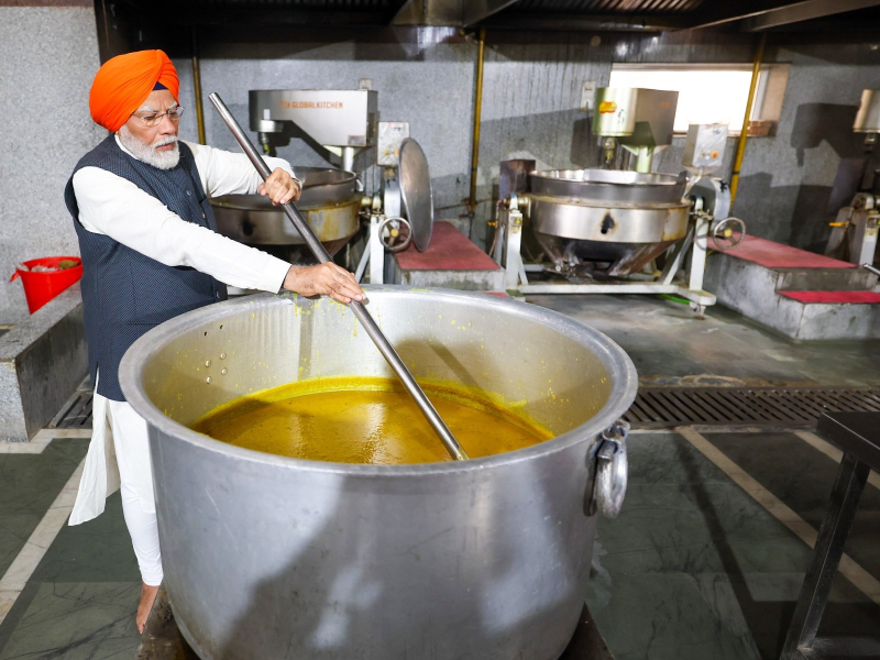 शाम की देश राज्यों से बड़ी खबरें लोकसभा चुनाव-2024: पीएम ने पटना साहिब गुरुद्वारे में मत्था टेका; रोटी बेली, सब्जी बनाई फिर लंगर में खाना परोसा