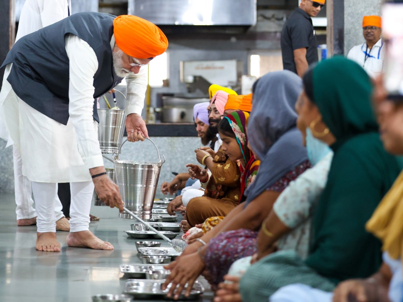 शाम की देश राज्यों से बड़ी खबरें लोकसभा चुनाव-2024: पीएम ने पटना साहिब गुरुद्वारे में मत्था टेका; रोटी बेली, सब्जी बनाई फिर लंगर में खाना परोसा