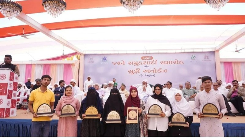 નકલી મહિલા અધિકારી પકડાઈ , પોતાને DySP ગણાવતી આણંદના સોજીત્રાની નિશા વ્હોરાની આણંદ LCBએ પૂછપરછ હાથ ધરી.                      