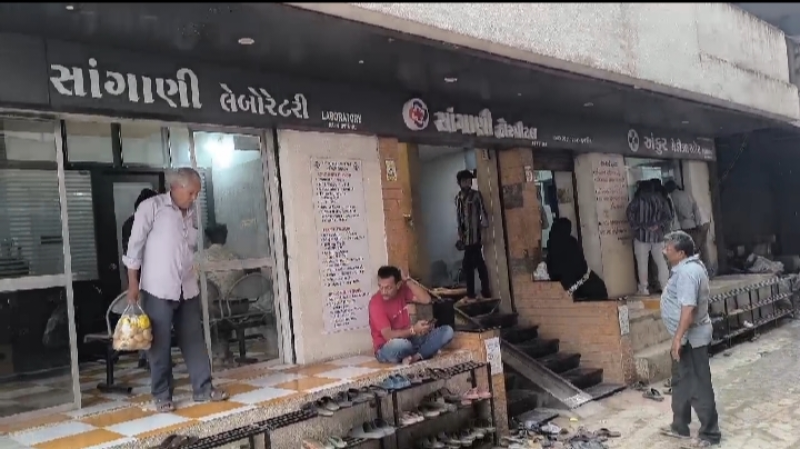 કેશોદ શહેરમાં ડોકટર ભગવાનનું બીજું રૂપ ત્યારે આ કહેવત ને સાચી પાડનાર ડોકટર જોવા મળ્યા .શહેરની સાંગણી હોસ્પિટલ દ્વારા આ કહેવત ને સાર્થક કરી બતાવી છે 