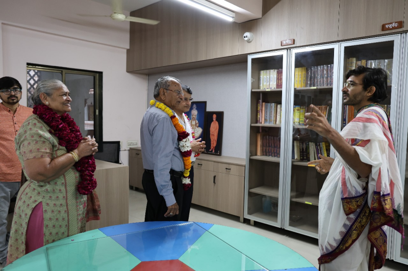 અમદાવાદ SGVP દર્શનમ્ સંસ્કૃત મહાવિદ્યાલયમાં અદ્યતન ગ્રંથાલયનું ઉદ્ઘાટન: વૈદિક અને શાસ્ત્રીય શિક્ષણને નવું બળ મળશે.           