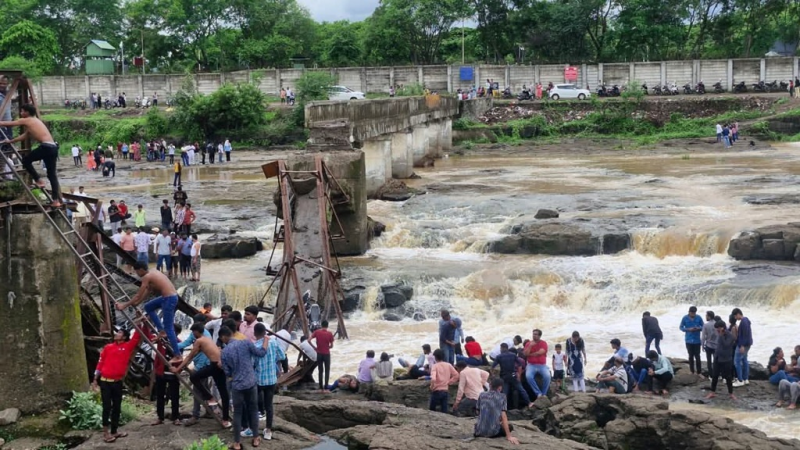 Pune Bridge Collapse: Rescue Ops Underway, NDRF Deployed  Indrayani River Bridge Collapses in Talegaon, Tourists Swept Away