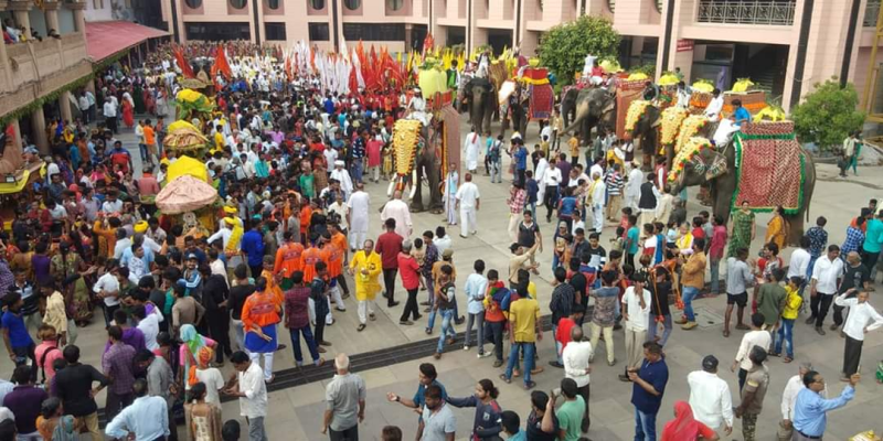 અમદાવાદ શહેરમાં 27 જૂનના રોજ યોજાનારી ભગવાન જગન્નાથજીની રથયાત્રા પૂર્વે આજે જળયાત્રા યોજાઇ હતી. જેમાં મોટી સંખ્યામાં શ્રદ્ધાળુઓ જોડાયા હતા
