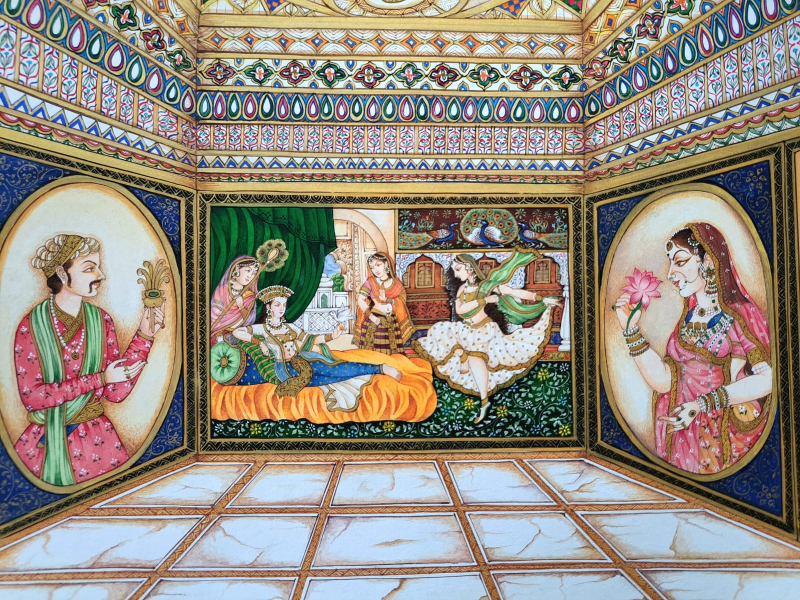 પિછવાઈ: ભગવાન શ્રીનાથજીની લીલાઓને કંડારતી અદભૂત કલા ,  અમદાવાદની ગુફા આર્ટ ગેલેરીમાં પ્રદર્શન યોજાયું.                       
