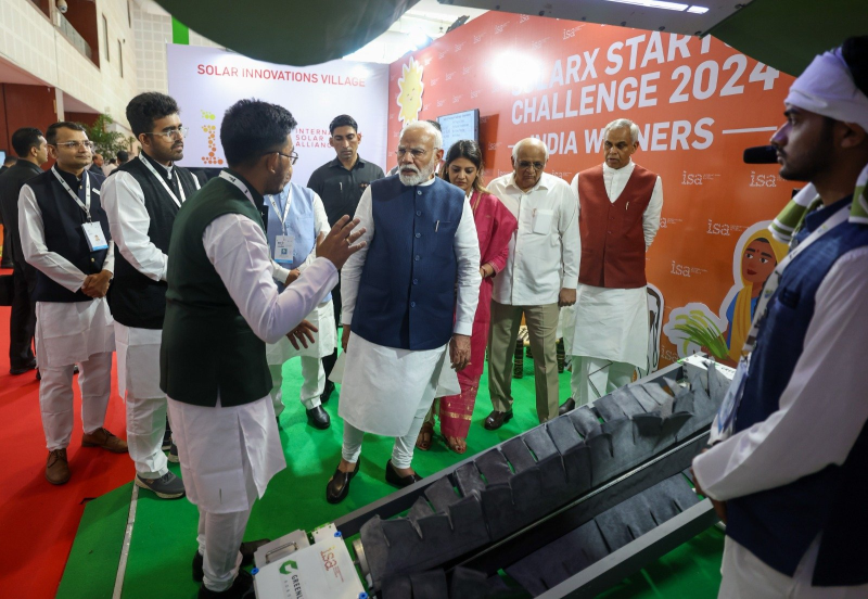 PMએ કહ્યું કેમ છો બધા મજામાં ?PMમોદીની ગુજરાતને 8,000 કરોડના વિકાસકાર્યોની ભેટ વડાપ્રધાન નરેન્દ્ર મોદીમાં ત્રણ દિવસના ગુજરાતના પ્રવાસે