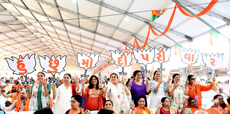 લોકસભા ચૂંટણીના પ્રચાર માટે વડાપ્રધાન મોદીએ આણંદમાં જનસભા સંબોધી કોંગ્રેસના 60 વર્ષના શાસનમાં ભારતની 60 ટકા ગ્રામીણ વસ્તી પાસે શૌચાલય નહોતું, 10 વર્ષમાં અમે બનાવ્યા