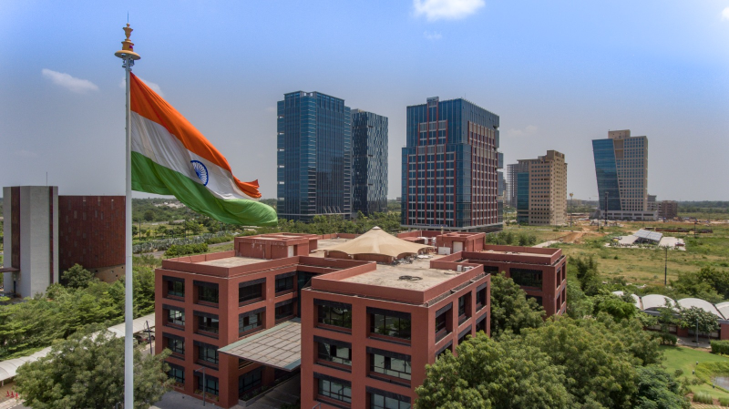 ભારતનું ફાયનાન્સિયલ ગેટ-વે બન્યું ગાંધીનગરનું ગિફ્ટ સિટી વડાપ્રધાન નરેન્દ્રભાઇ મોદીના ડ્રીમ પ્રોજેક્ટ “ગિફ્ટ સિટી” નો ભારતના પ્રથમ ઓપરેશનલ સ્માર્ટ સિટી તરીકે થયો વિકાસ