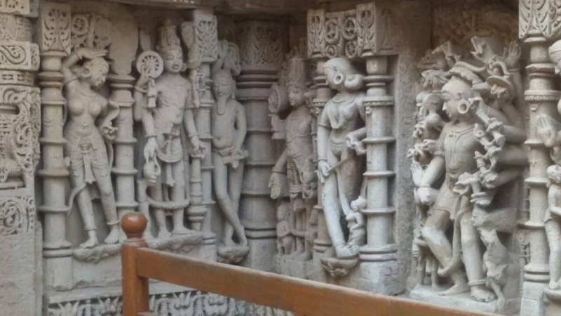 RANI-KI-VAV: A strange ancient structure Temple in the world.  UNESCO World Heritage Sites that the state of Gujarat is home to