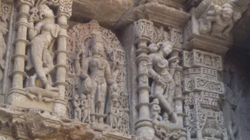 RANI-KI-VAV: A strange ancient structure Temple in the world.  UNESCO World Heritage Sites that the state of Gujarat is home to
