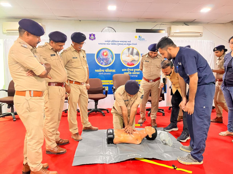 પોલીસ અધિકારી-કર્મચારીઓ માટે પોલીસ ભવન ખાતે બે દિવસીય નિઃશુલ્ક મેડિકલ ચેકઅપ કેમ્પનું સફળ આયોજન ૪૦૦ જેટલા પોલીસ અધિકારી-કર્મચારીઓએ પોતાના આરોગ્યની ચકાસણી કરાવી