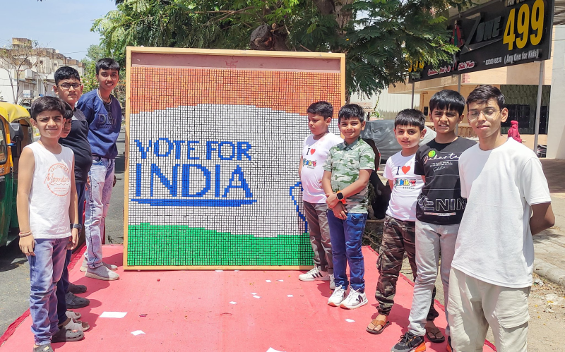 મતદાનની પ્રક્રિયા મતદારો માટે સુખદ અનુભવ બની રહે તે માટે ગુજરાતનું ચૂંટણી તંત્ર સંપૂર્ણપણે સજ્જ મતદાર વિભાગ બહારના વાહનોની અવર- જવરની પણ તપાસ કરવામાં આવશે
