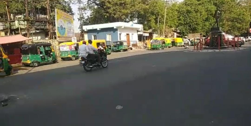 આણંદ ખેડા સહિત ચરોતરમાં હીટ વેવ ની અસર સીધી જનજીવન પર પડી છે . આણંદ જિલ્લામાં આગામી તા. ૨૪ મે સુધી ઓરેન્જ એલર્ટ જાહેર હીટ વેવના પ્રકોપ 