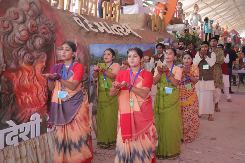 “સ્વતંત્રતા કા મંત્ર : વંદે માતરમ”ના કેન્દ્રવર્તી વિષયને અનુલક્ષીને નવી દિલ્હીના કર્તવ્યપથ પર  પ્રજાસત્તાક દિને ગુજરાત રજૂ કરશે આકર્ષક ઝાંખી 