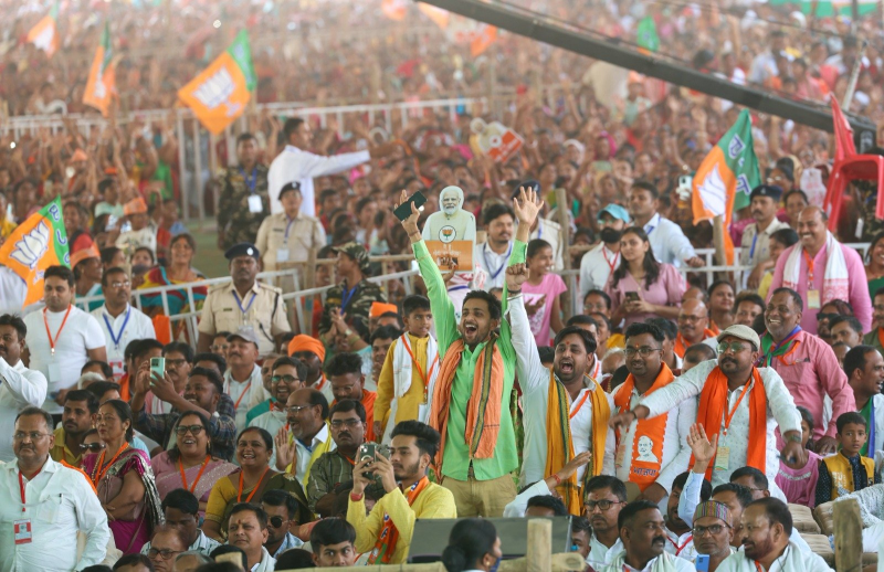 હિમાચલ પ્રદેશની મંડી લોકસભા સીટ પરથી ભાજપના ઉમેદવાર અને અભિનેત્રી કંગના રણૌતનો વીડિયો વાયરલ ભાજપના તેજસ્વી સૂર્યા પર લપસી જીભ