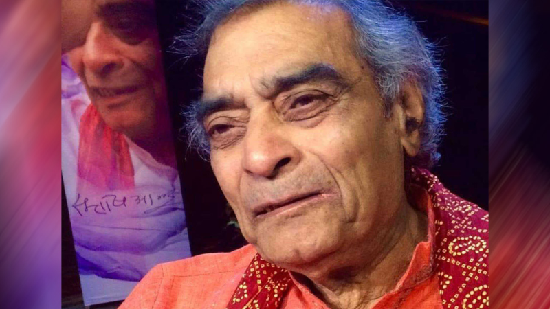 જો બીત ગયા અબ વહ દૌર ન આયેગા, ઇસ દીલ મેં સિવા તેરે કોઇ, ઔર ન આયેગા…… ઇક પ્યાર કા નગમા હૈ….. જીંદગી ઔર કુછભી નહીં, તેરી મેરી કહાની હૈ….. એક કલાકાર કો ઇજ્જત ઔર સન્માન ચાહિએ..' આ સંવેદનાઓ પીઢ ગીતકાર સંતોષ આનંદની છે. આ મહાન ગીતકારની ફિલ્મી સફર વિષે જાણીએ 