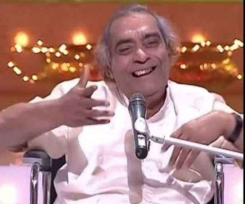 જો બીત ગયા અબ વહ દૌર ન આયેગા, ઇસ દીલ મેં સિવા તેરે કોઇ, ઔર ન આયેગા…… ઇક પ્યાર કા નગમા હૈ….. જીંદગી ઔર કુછભી નહીં, તેરી મેરી કહાની હૈ….. એક કલાકાર કો ઇજ્જત ઔર સન્માન ચાહિએ..' આ સંવેદનાઓ પીઢ ગીતકાર સંતોષ આનંદની છે. આ મહાન ગીતકારની ફિલ્મી સફર વિષે જાણીએ