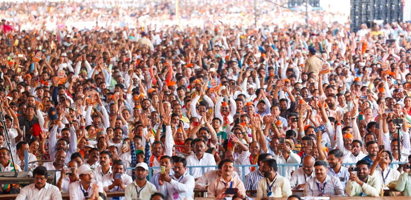 મતદાતાઓનું કહેવું છે કે વડાપ્રધાન નરેન્દ્ર મોદીનો કરિશ્મા સૌથી મોટું પરિબળ છે. 'મોદીનો કરિશ્મા' એ એક મુખ્ય પરિબળ છે જે કદાચ ગુજરાતમાં લોકસભા ચૂંટણી દરમિયાન મતદારોને સૌથી વધુ પ્રભાવિત કરશે