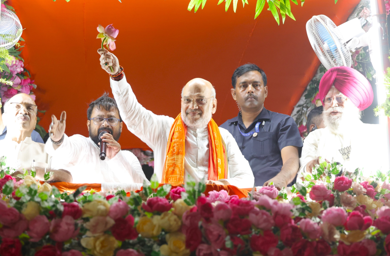 દેશભરમાં ભરમાં  ફરી એકવાર કેસરિયો લહેરાશે ? જાણો સટ્ટા બજાર શું કહી રહ્યું છે  બુકી બજારે તમામ બેઠકના ભાવ ખોલી દેતા ગુજરાતની તમામ લોકસભા બેઠક પર ભાજપ હોટ ફેવરીટ   
