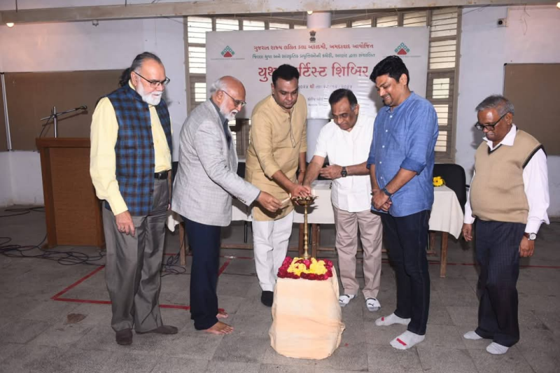 સીવીએમ કોલેજ ઓફ ફાઇન આર્ટ્સમાં યુવા કલાકાર શિબિરનો આરંભ , સાત દિવસ ચાલનારા ચિત્રકલા શિબિરમાં પિસ્તાલિસ જેટલા યુવા કલાકારોએ ભાગ લીધો